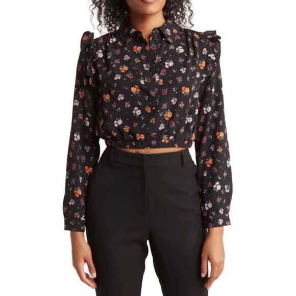 BCBGeneration Tops - NWT💝BCBGENERATION Ruffle Shoulder Floral Print
Button-Up Top Size S